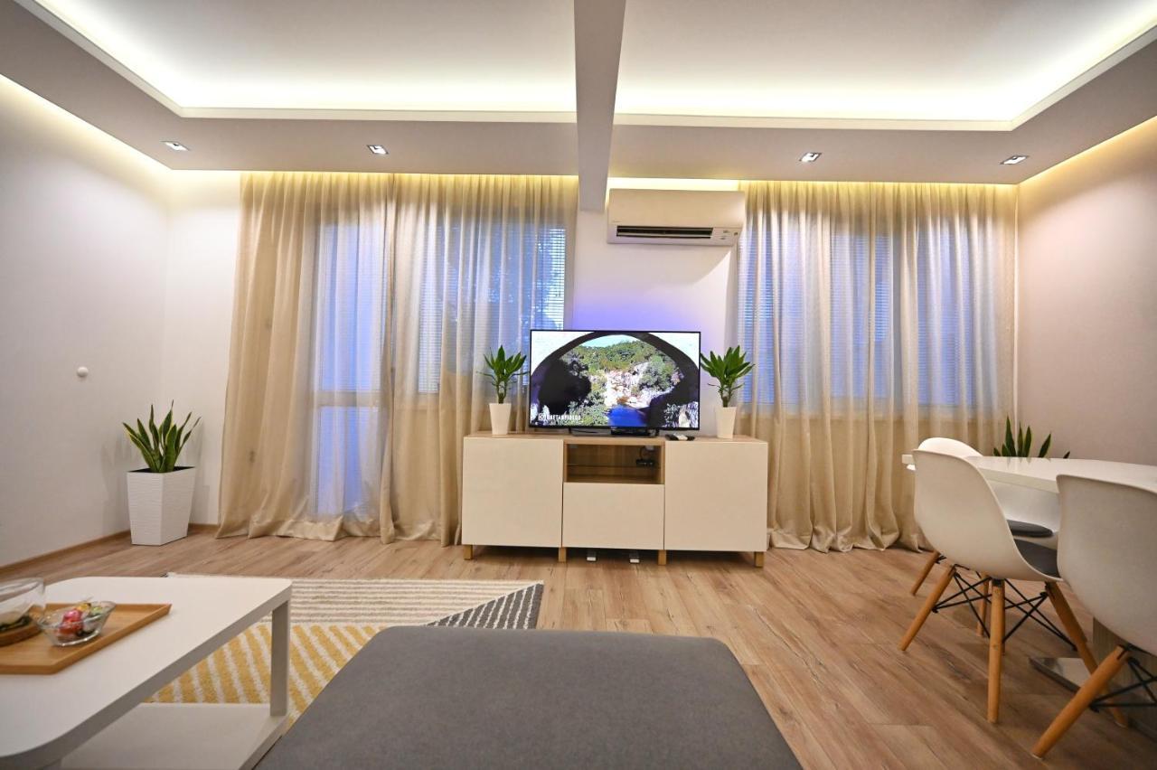 וארנה Modern Central 2-Bedroom Apartment With Parking מראה חיצוני תמונה